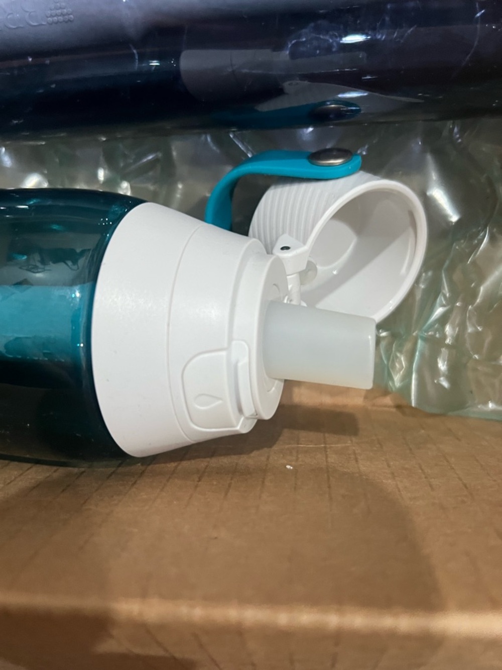 4 Brita Water Bottles - Picture 4 of 8